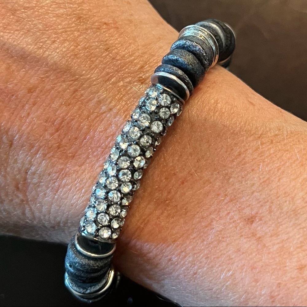 Metal and crystal bracelet